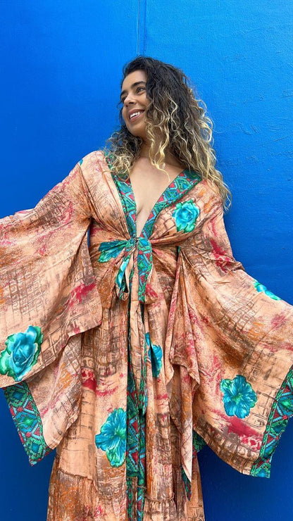 Kira Kimono